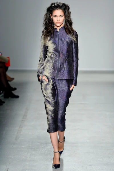 Look 24
